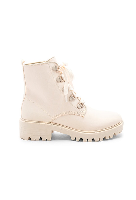 E-comm: Comfy Boots You Can Wear to the Office in Winter
